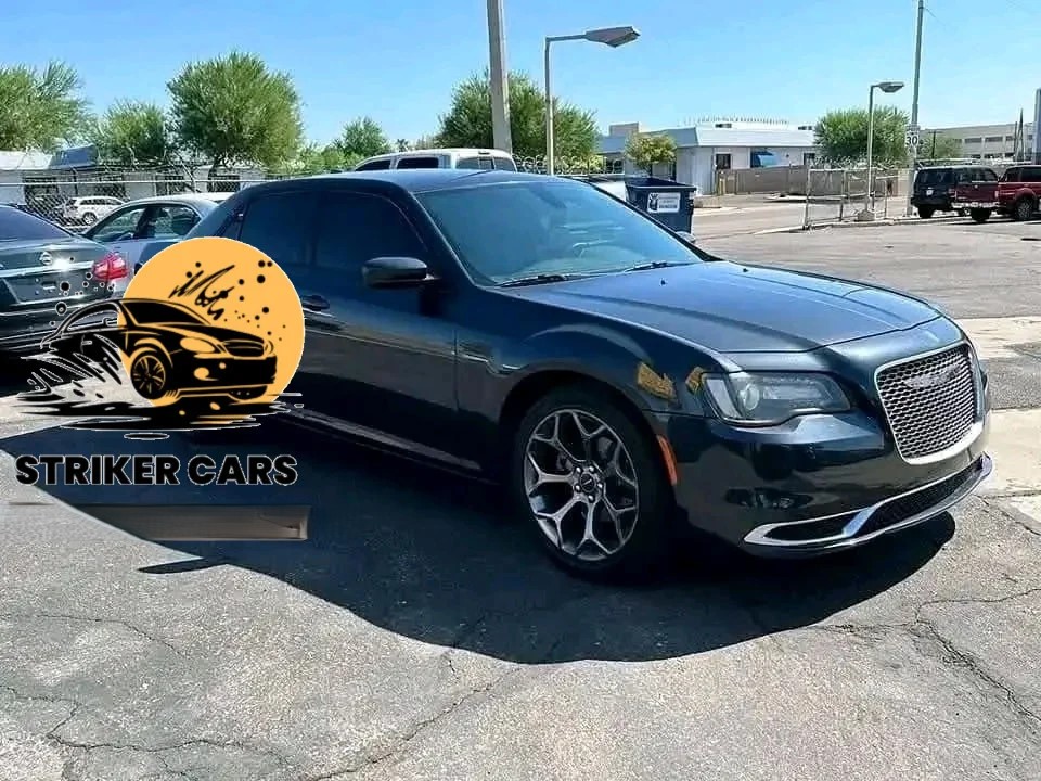 2018 Chrysler 300s